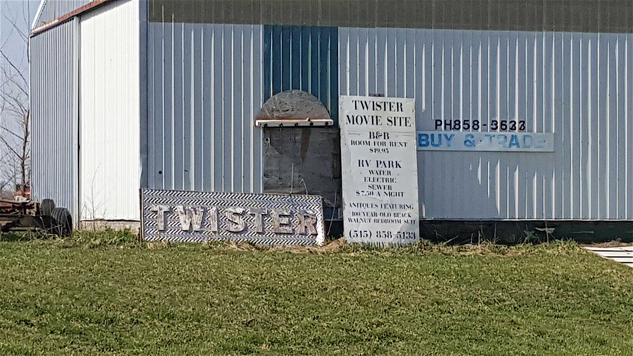 Twister Movie Site in Eldora Iowa - BEST Places to Visit in Central East Iowa