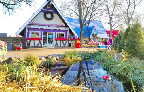 Where to See Santa’s Village Every Day of the Year in Illinois!