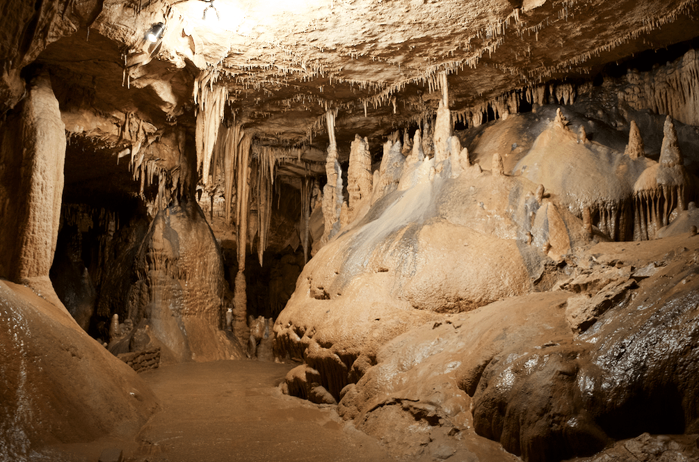 cave formations in Marengo Cave