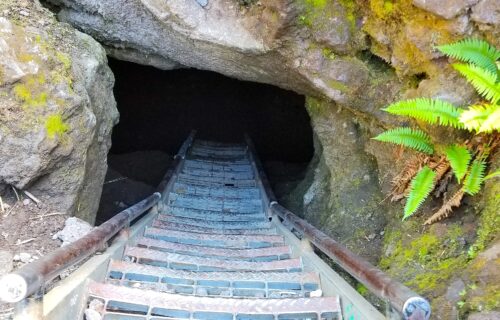 Tips for Visiting and Hiking in Ape Caves, Washington