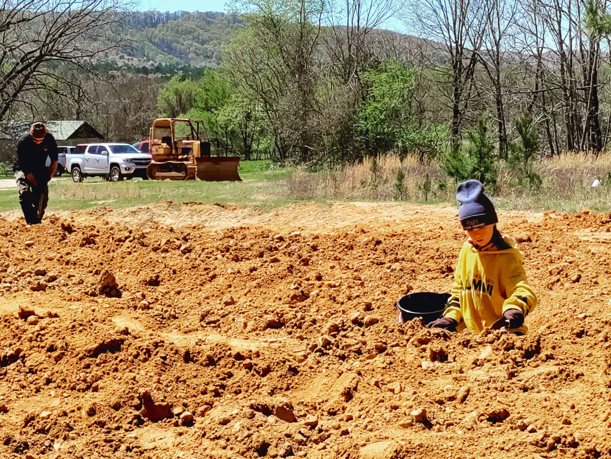 digging at wegner quartz mines in arkansas